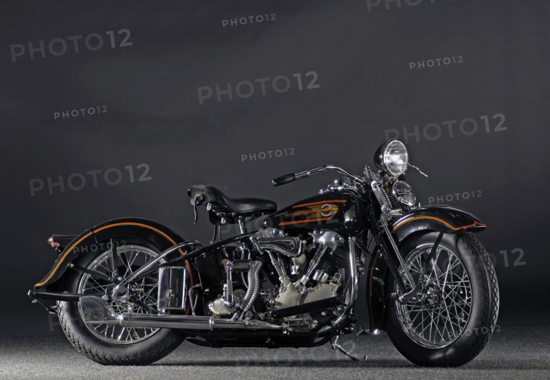 Harley Davidson ELS Knucklelhead 1937. Artist: Simon Clay.