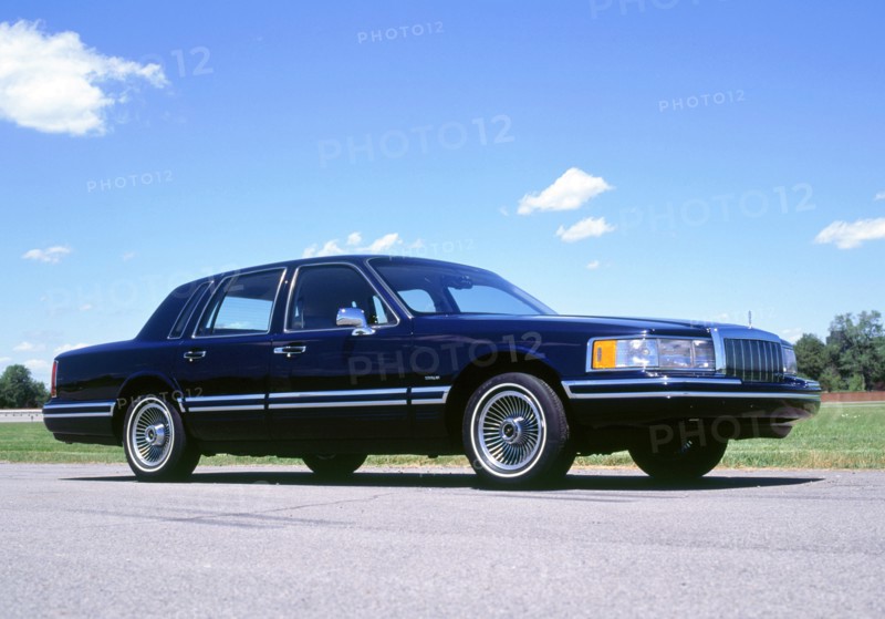 1991 Lincoln Town Car. Artist: Unknown.