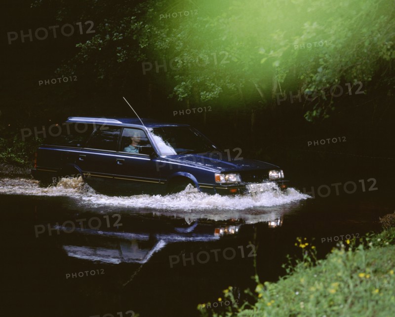 1988 Subaru 1.8 4WD Estate. Artist: Unknown.