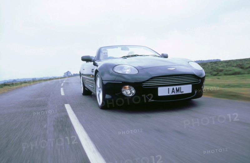2001 Aston Martin DB7 Vantage V12 . Artist: Unknown.