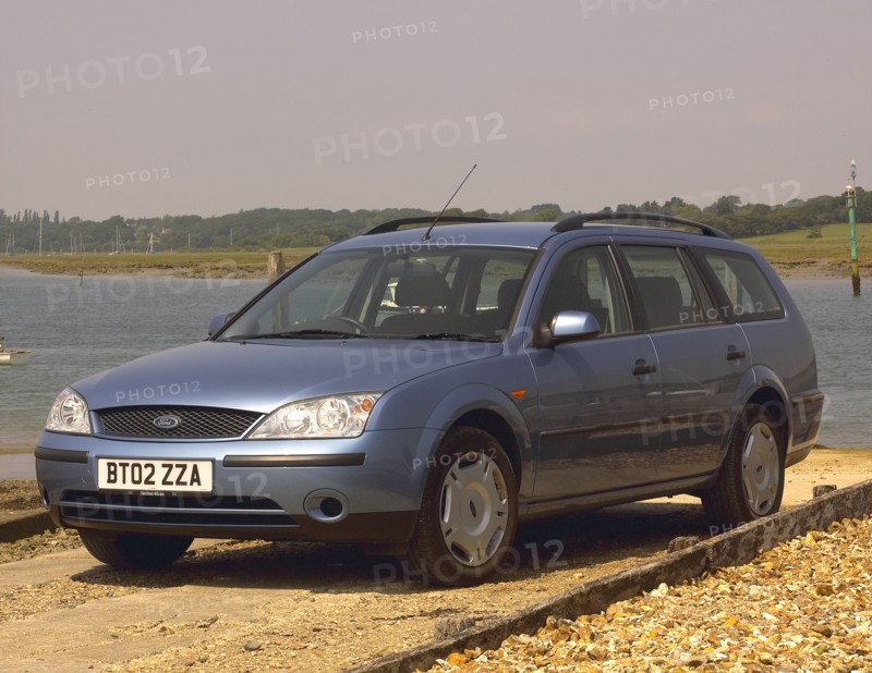 2003 Ford Mondeo LX Estate. Artist: Unknown.