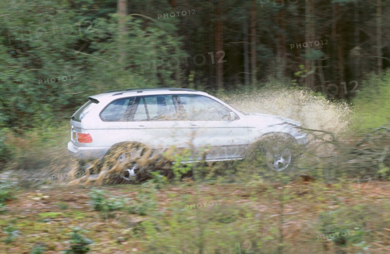 2001 BMW X5 4.4i. Artist: Unknown.
