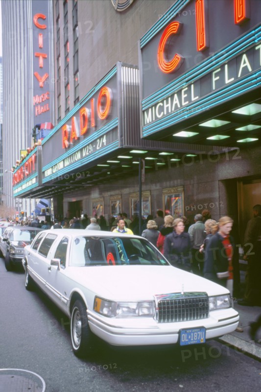 Stretch Limousine in New York. Artist: Unknown.