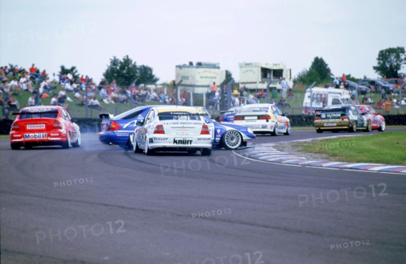 1998 British Touring Car Race. Thruxton 1998. Artist: Unknown.