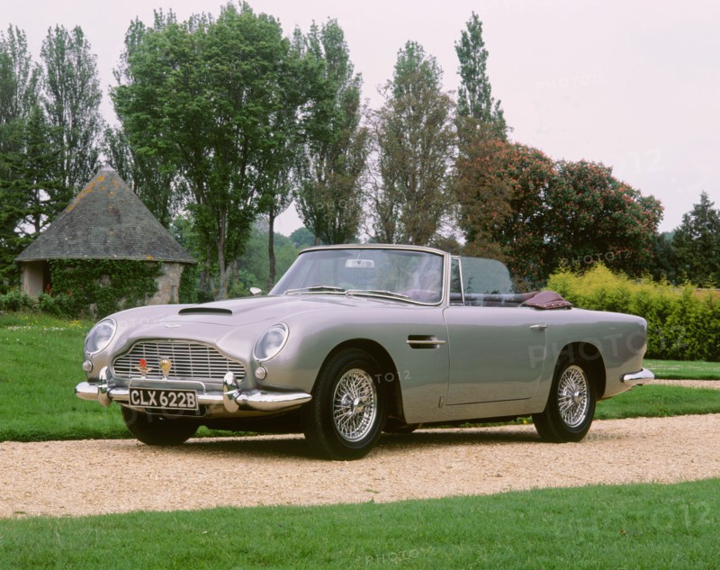 1964 Aston Martin DB5 volante. Artist: Unknown.