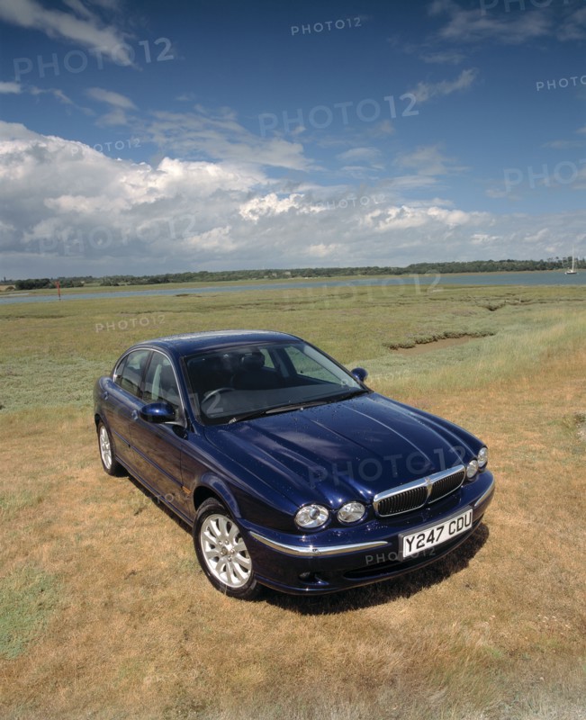 2001 Jaguar X type 2.5. Artist: Unknown.