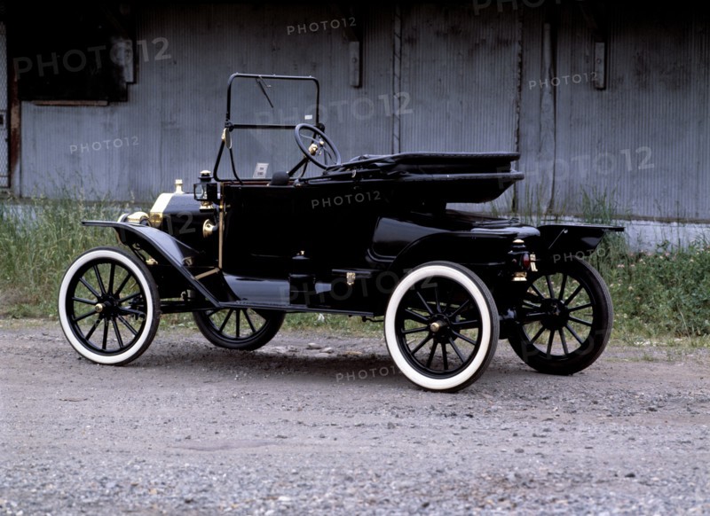 1914 Ford Model T. Artist: Unknown.