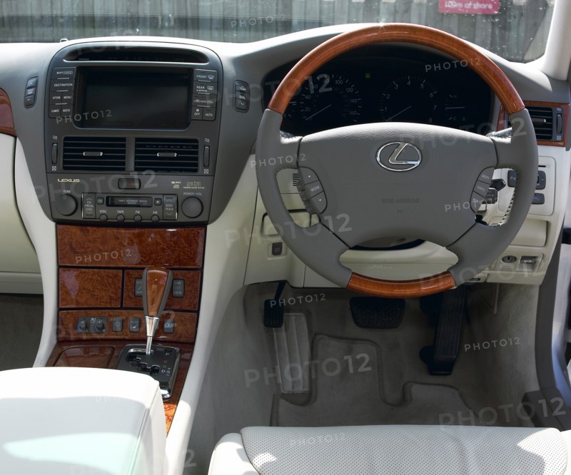 2004 Lexus LS430. Artist: Unknown.