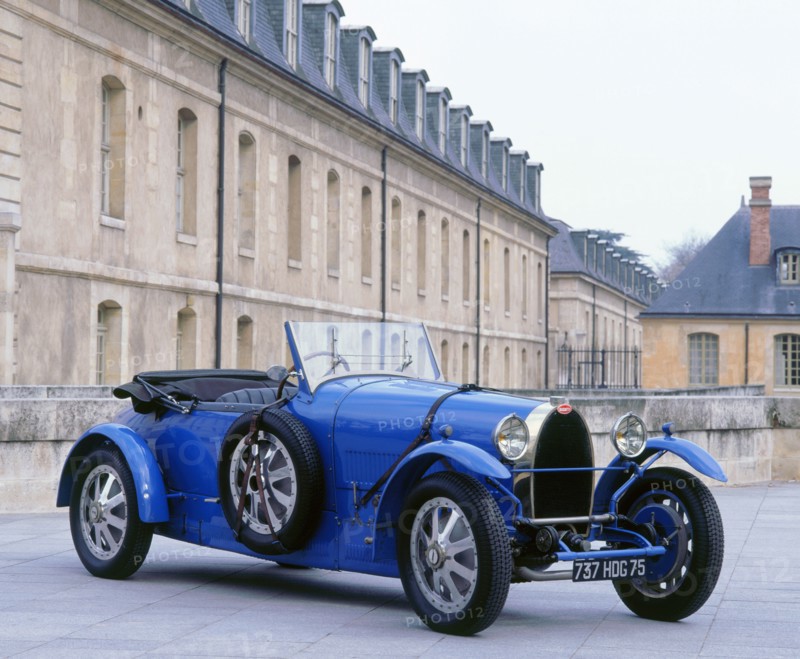 1927 Bugatti Type 43. Artist: Unknown.