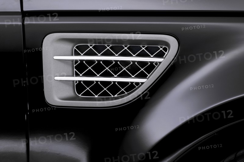 2004 Range Rover Sport. Artist: Unknown.