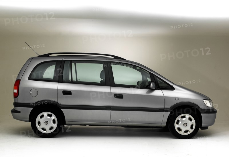 2002 Vauxhall Zafira Artist: Unknown.