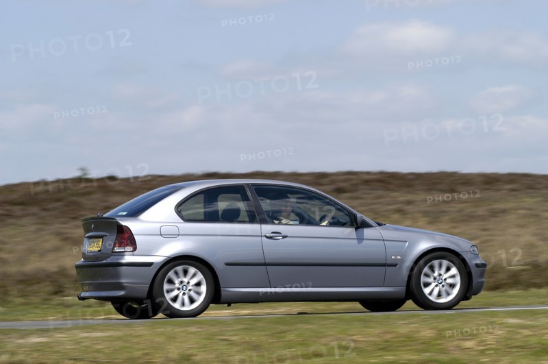 2004 BMW 318 Compact Artist: Unknown.