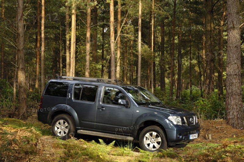 2005 Nissan Pathfinder 2.5 Tspec dci Artist: Unknown.