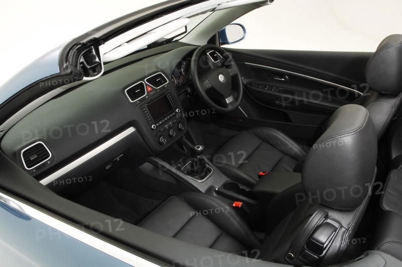 2006 VW EOS Artist: Unknown.