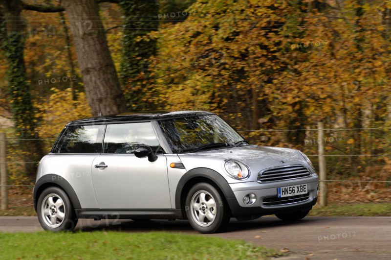 2006 Mini Cooper Artist: Unknown.