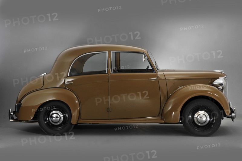 1950 Lanchester LD10 Artist: Unknown.