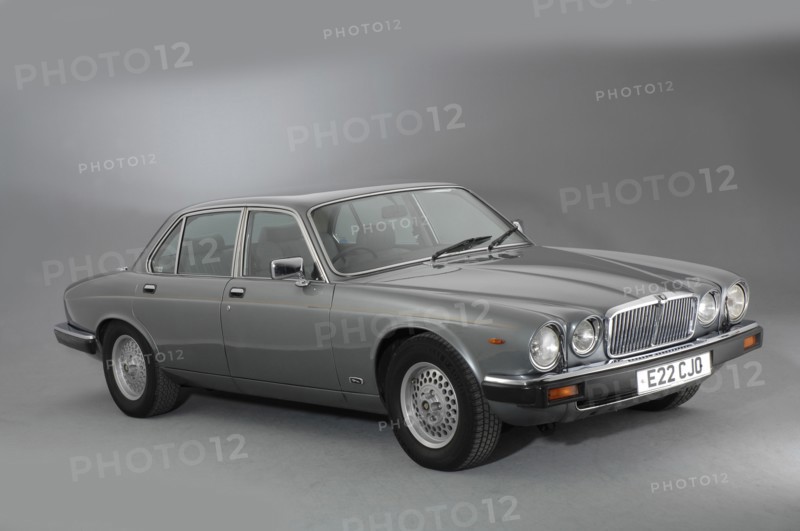 1987 Jaguar XJ12 Sovereign Artist: Unknown.
