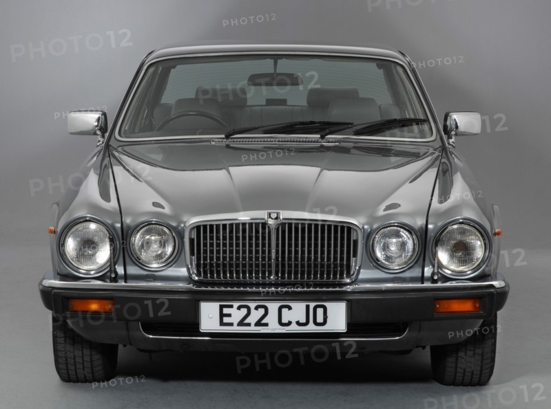 1987 Jaguar XJ12 Sovereign Artist: Unknown.