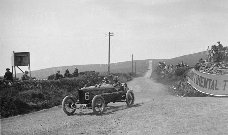 AJ Hancock's Vauxhall competing in the RAC Isle of Man TT race, 10 June 1914. Artist: Bill Brunell.
