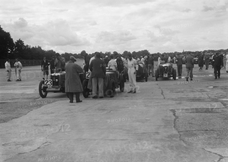 MG and Austin 7 at the LCC Relay GP, Brooklands, 25 July 1931. Artist: Bill Brunell.
