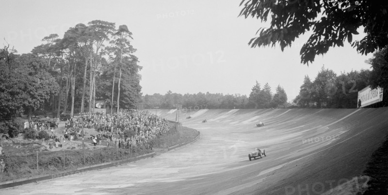 Riley 9 Brooklands on the banking at Brooklands. Artist: Bill Brunell.