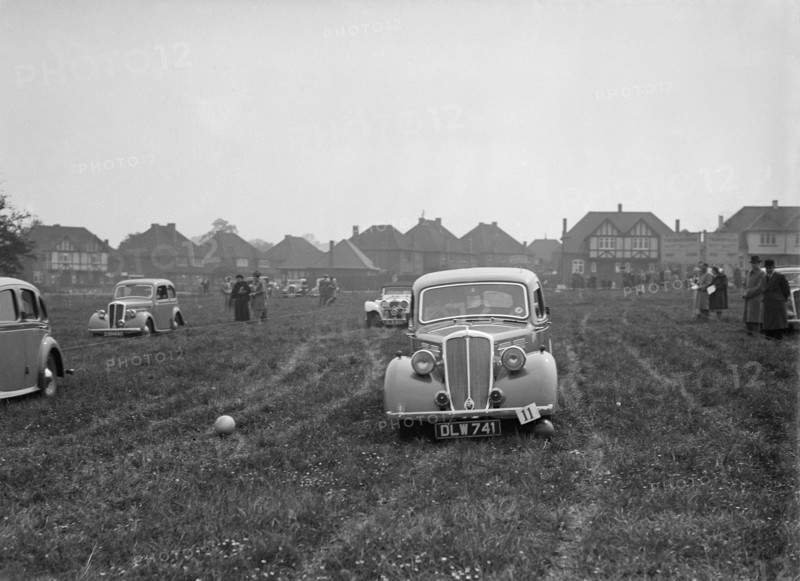 Standard Twelve at the Standard Car Owners Club Gymkhana, 8 May 1938. Artist: Bill Brunell.