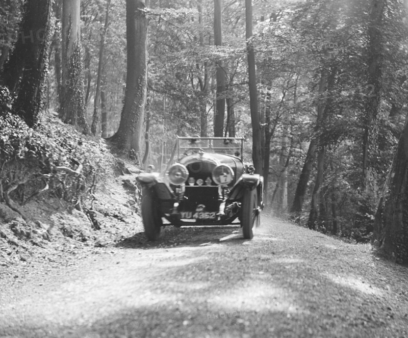 Bentley of SB Harris taking part in the North West London Motor Club Trial, 1 June 1929. Artist: Bill Brunell.