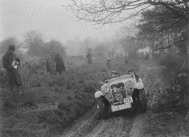 Singer of JAM Patrick at the Sunbac Colmore Trial, near Winchcombe, Gloucestershire, 1934. Artist: Bill Brunell.