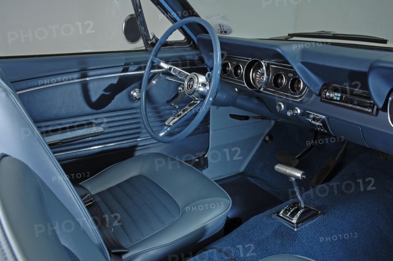 1966 Ford Mustang 289. Artist: Unknown.
