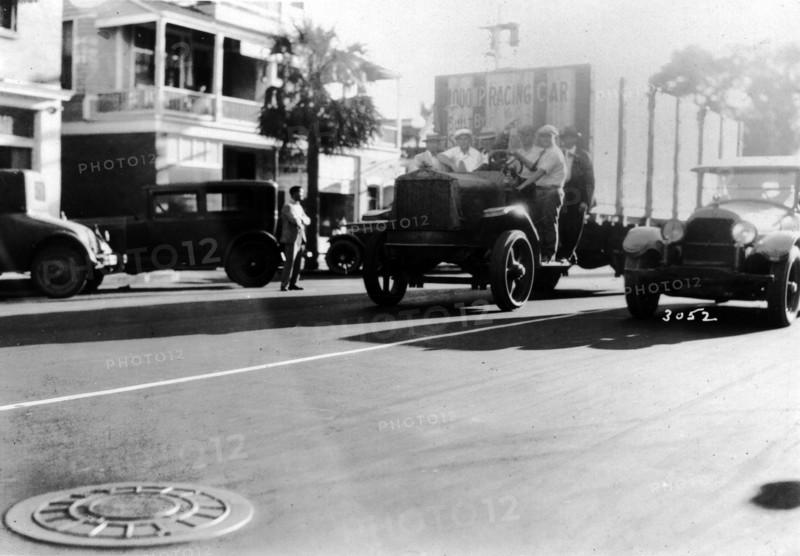 Sunbeam 1000hp World Land speed record attempt at Daytona 1927 Artist: Unknown.