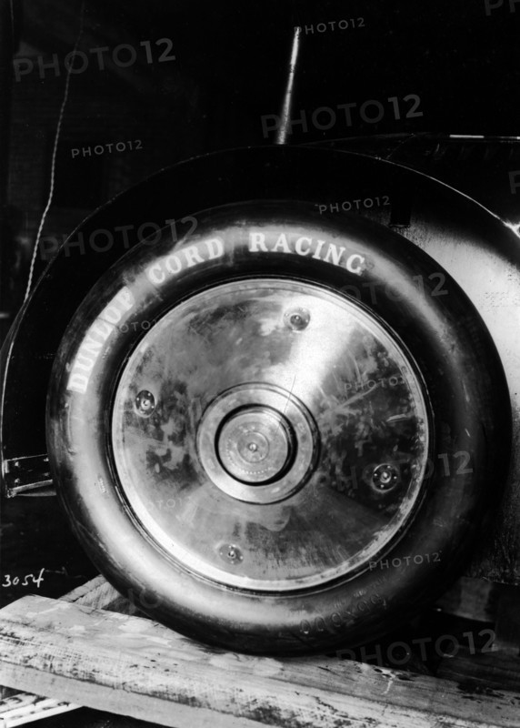 Sunbeam 1000hp World Land speed record attempt at Daytona 1927 Artist: Unknown.