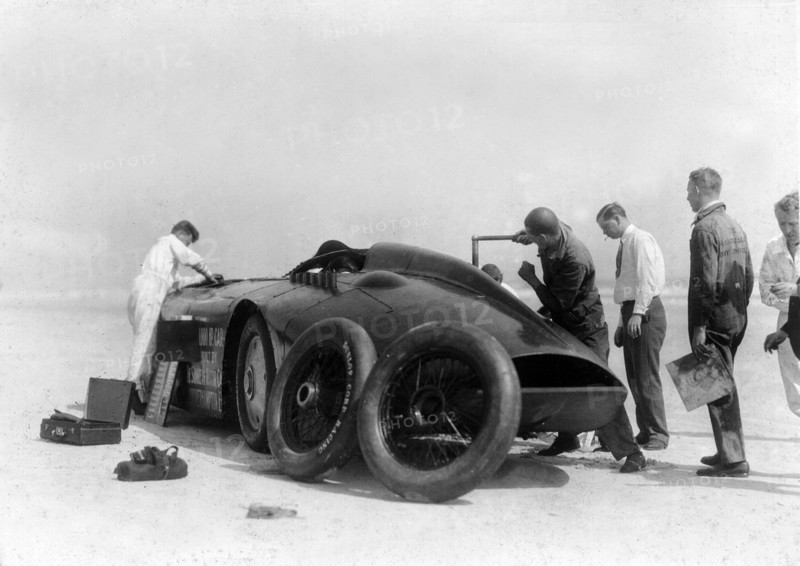 Sunbeam 1000hp World Land speed record attempt at Daytona 1927 Artist: Unknown.