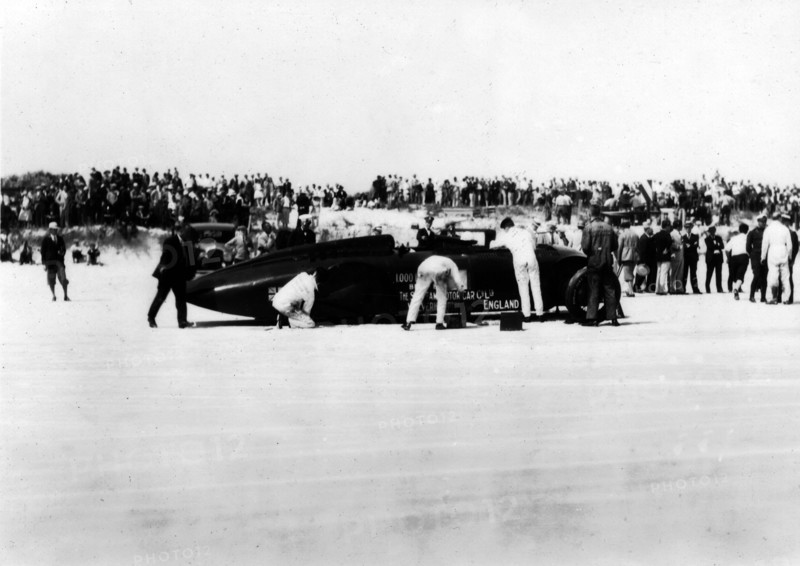 Sunbeam 1000hp World Land speed record attempt at Daytona 1927 Artist: Unknown.