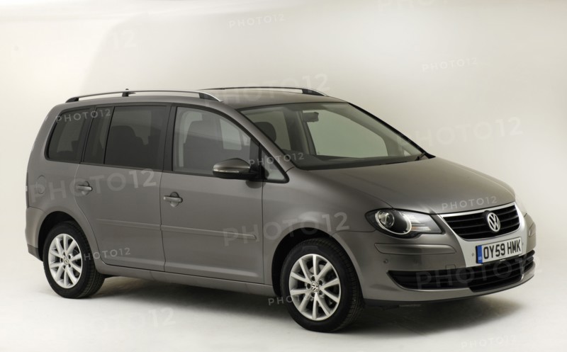 2009 Volkswagen Touran Tdi Artist: Unknown.