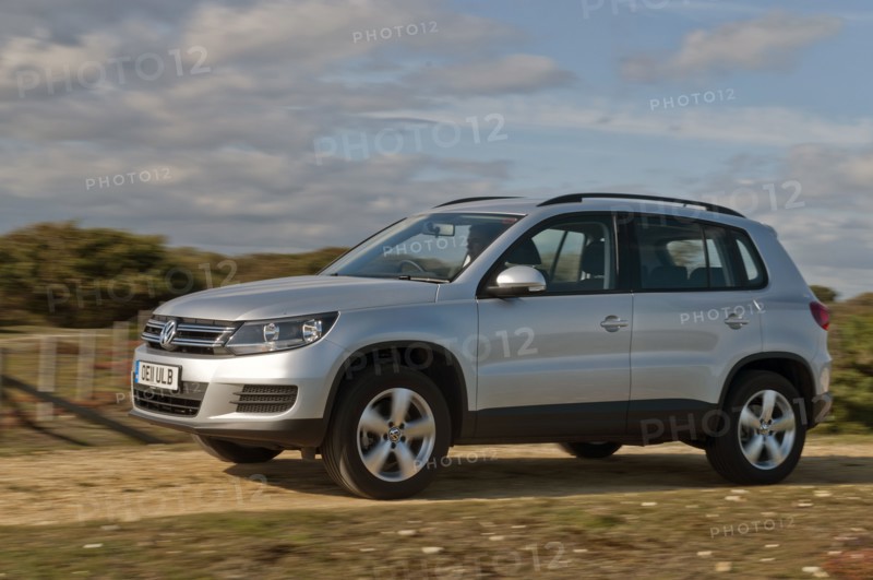 2011 Volkswagen Tiguan S 2.0 Tdi Artist: Unknown.