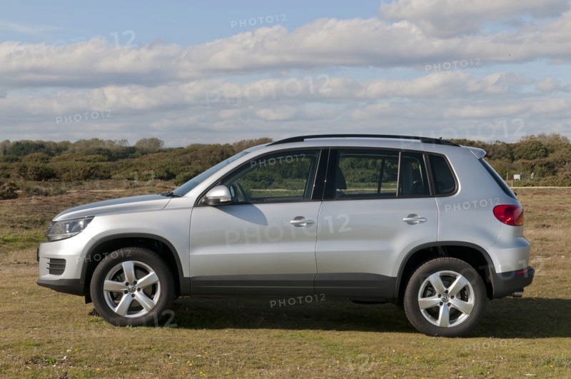 2011 Volkswagen Tiguan S 2.0 Tdi Artist: Unknown.