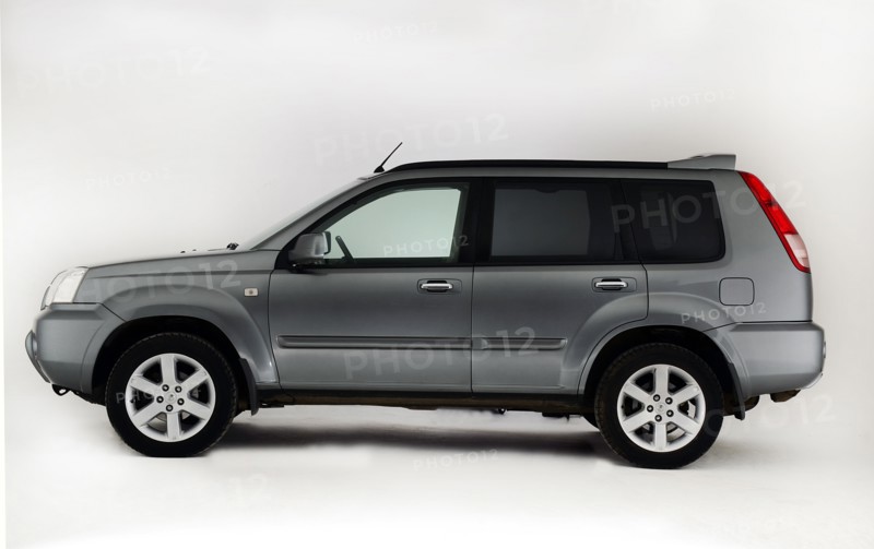 2006 Nissan X-Trail Artist: Unknown.