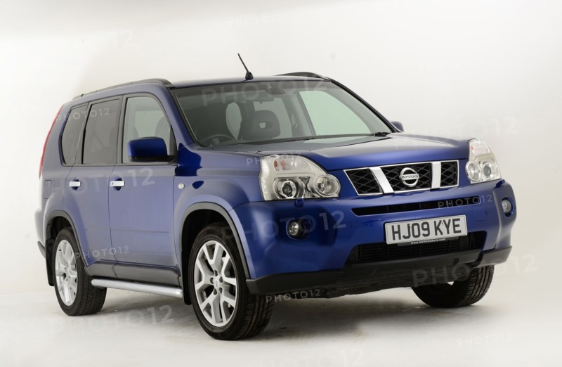 2009 Nissan X-Trail Artist: Unknown.
