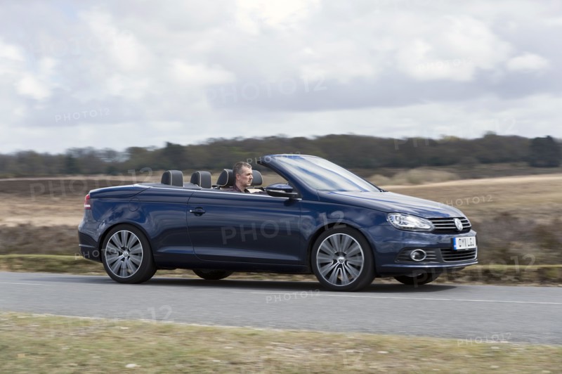 2011 Volkswagen EOS 2.0 Tdi Artist: Unknown.