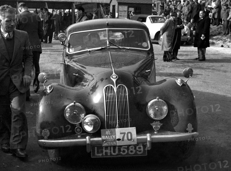 Bristol 400 driven by L.Potter on the 1952 R.A.C Rally Artist: Unknown.