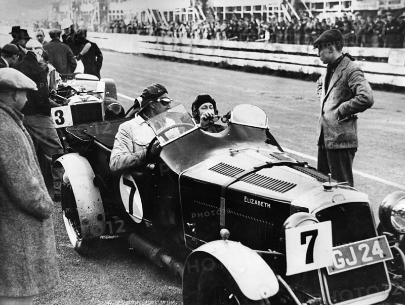 O.M. 665, Oats 1931 Irish Grand Prix Artist: Unknown.