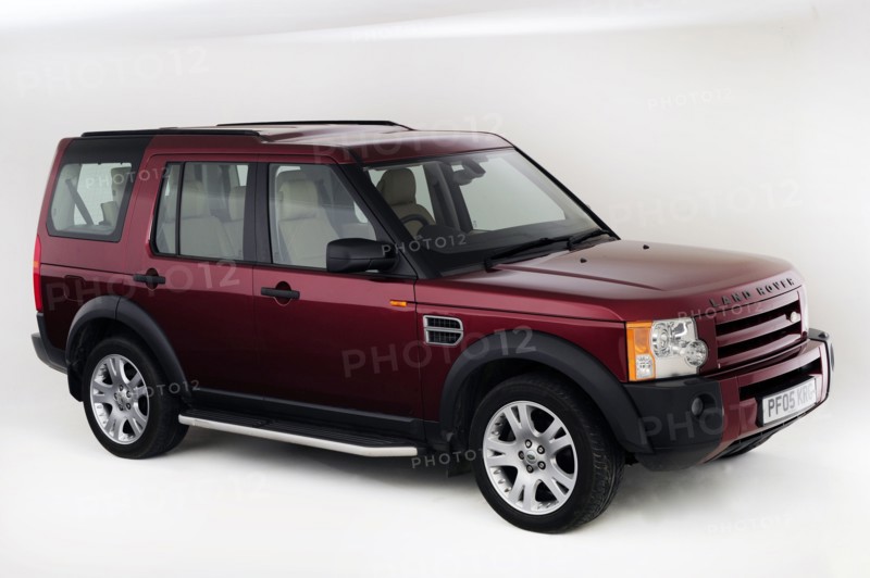 2005 Land Rover Discovery 3 Artist: Unknown.