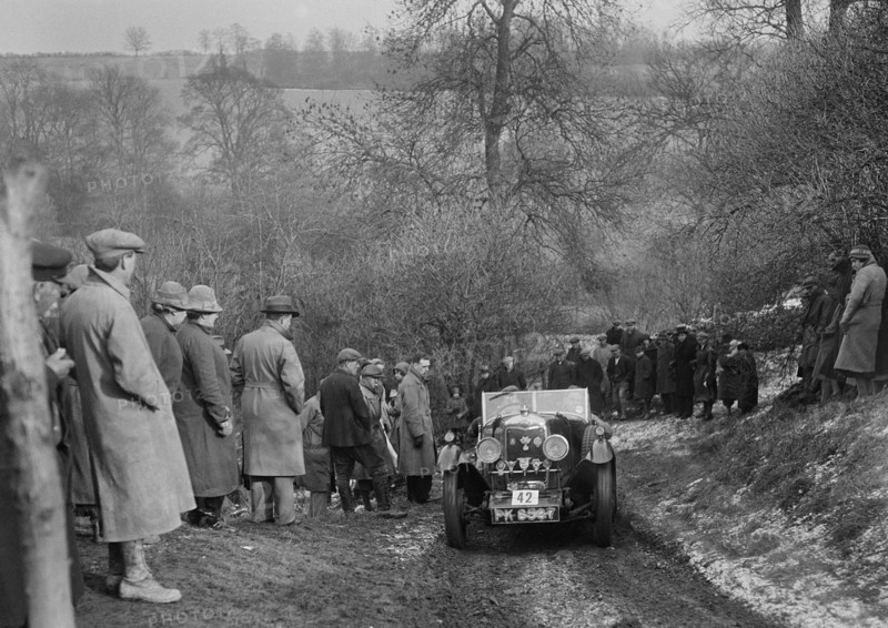Riley open 4-seater tourer of HC Hunter, North West London Motor Club London-Gloucester Trial, 1932. Artist: Bill Brunell.