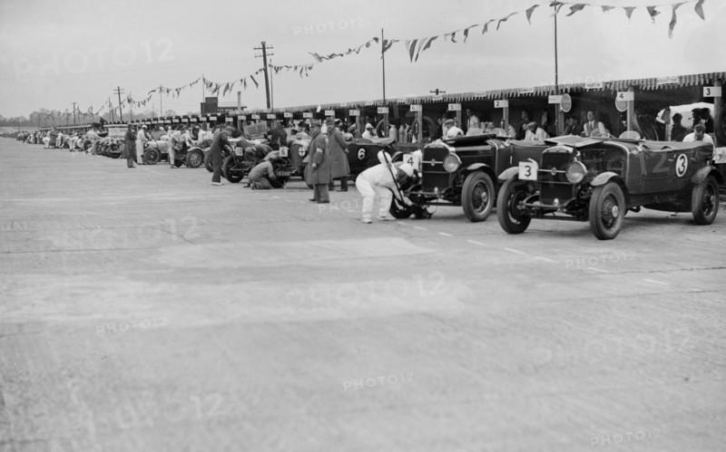 JCC Double Twelve Race, Brooklands, Surrey, 1929. Artist: Bill Brunell.