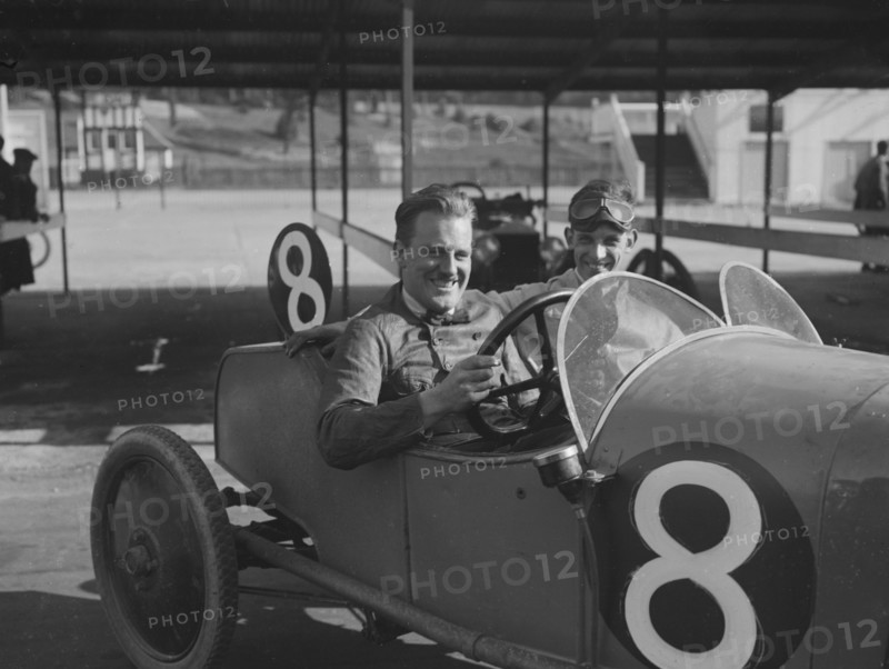Coventry-Premier of AJ Dixon, JCC 200 Mile Race, Brooklands, 1921. Artist: Bill Brunell.