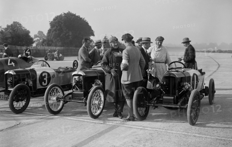 Salmson and two GNs, JCC 200 Mile Race, Brooklands, 1922. Artist: Bill Brunell.
