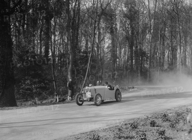 Singer of JR Baker at Coppice Corner, Donington Park, Leicestershire, 1933. Artist: Bill Brunell.