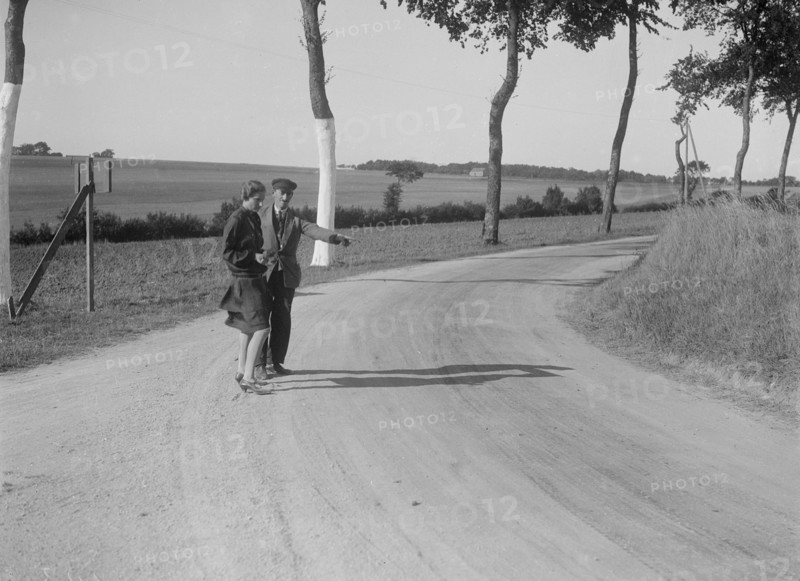 British racing driver Ruth Urquhart Dykes at the Boulogne Motor Week, St Martin, France, 1928. Artist: Bill Brunell.