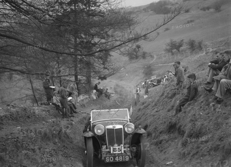 MG Magna of MWB Fraser competing in the MG Car Club Abingdon Trial/Rally, 1939. Artist: Bill Brunell.