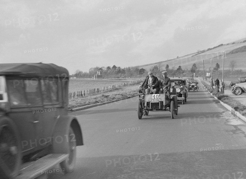 1903 1-cylinder Cadillac of FS Bennett taking part in the London-Brighton Run, 1928. Artist: Bill Brunell.
